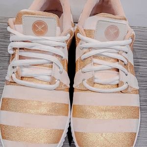 Matallic Rose Gold Inkkas Size 6